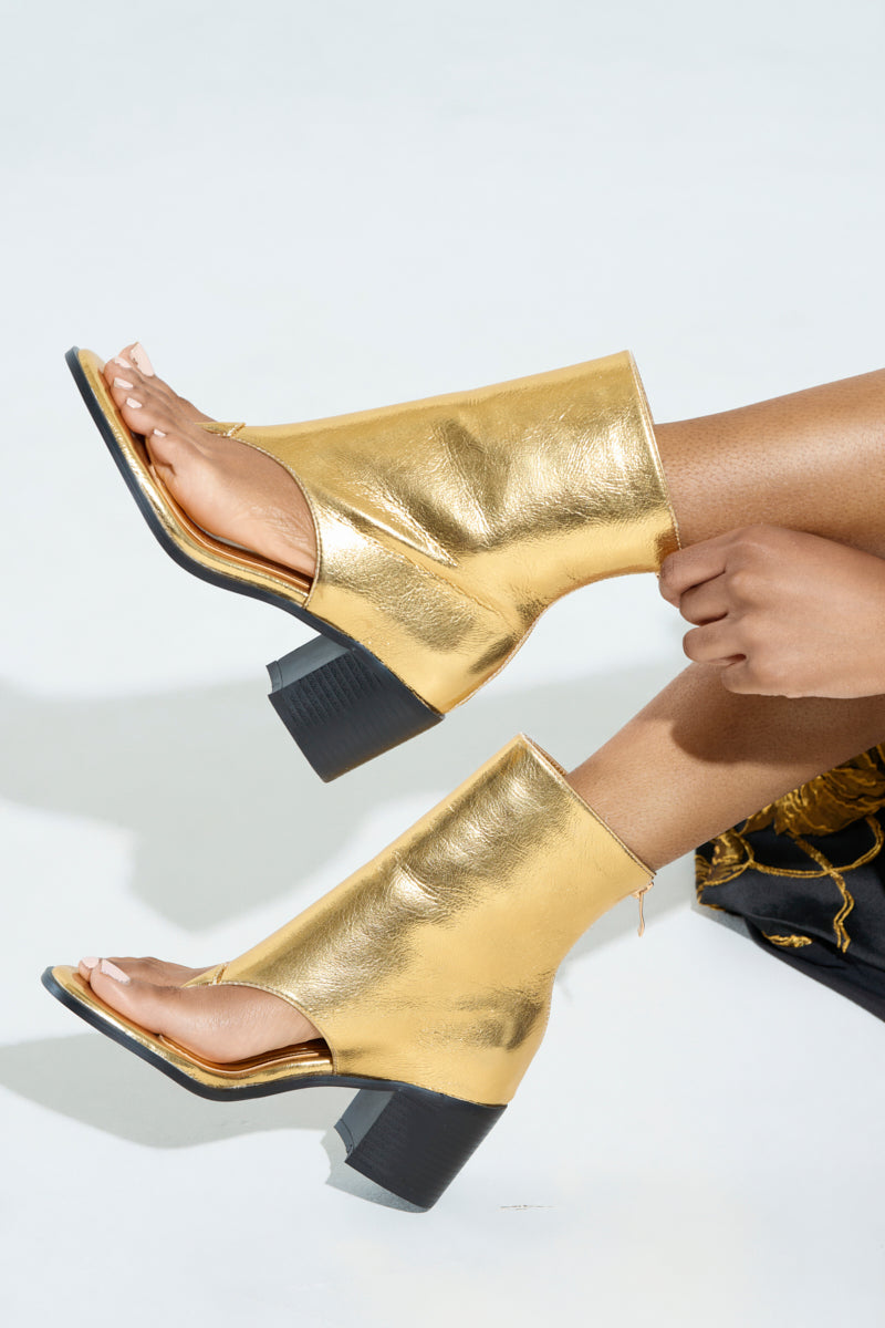 AZALEA WANG GOLD CHUNKY SANDAL